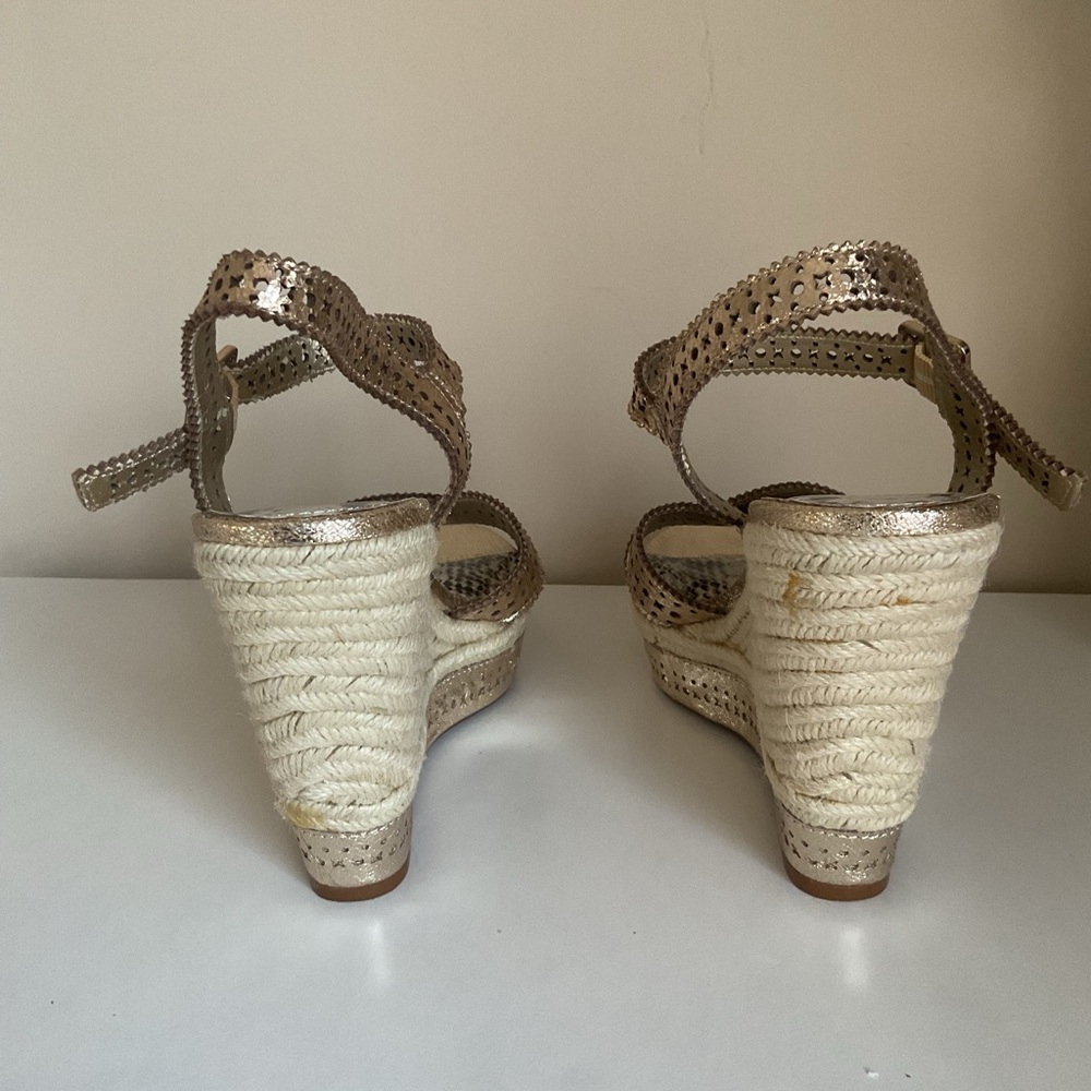 Gianni Bini Gold Metallic Espadrille Platform Wedge Sandals Size 8 - Picture 5 of 13